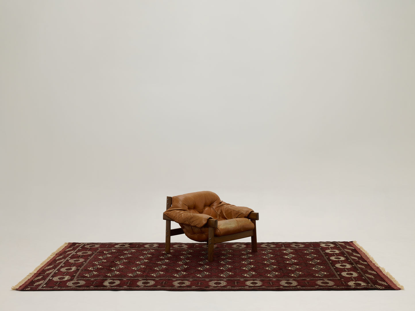 turkoman rug in array | 324 | 7'6" x 11'3"