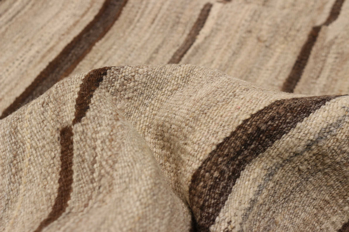flatweave rug in lento | 330 | 4'11" x 6'9"