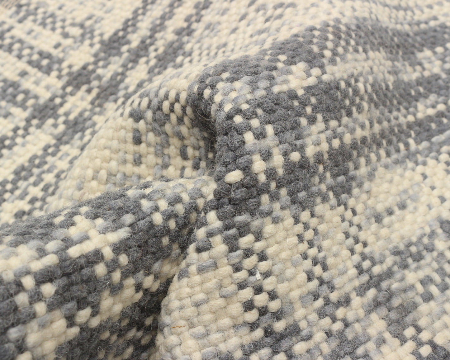 woven mat in slate | #097 | 2'1" x 3'2"