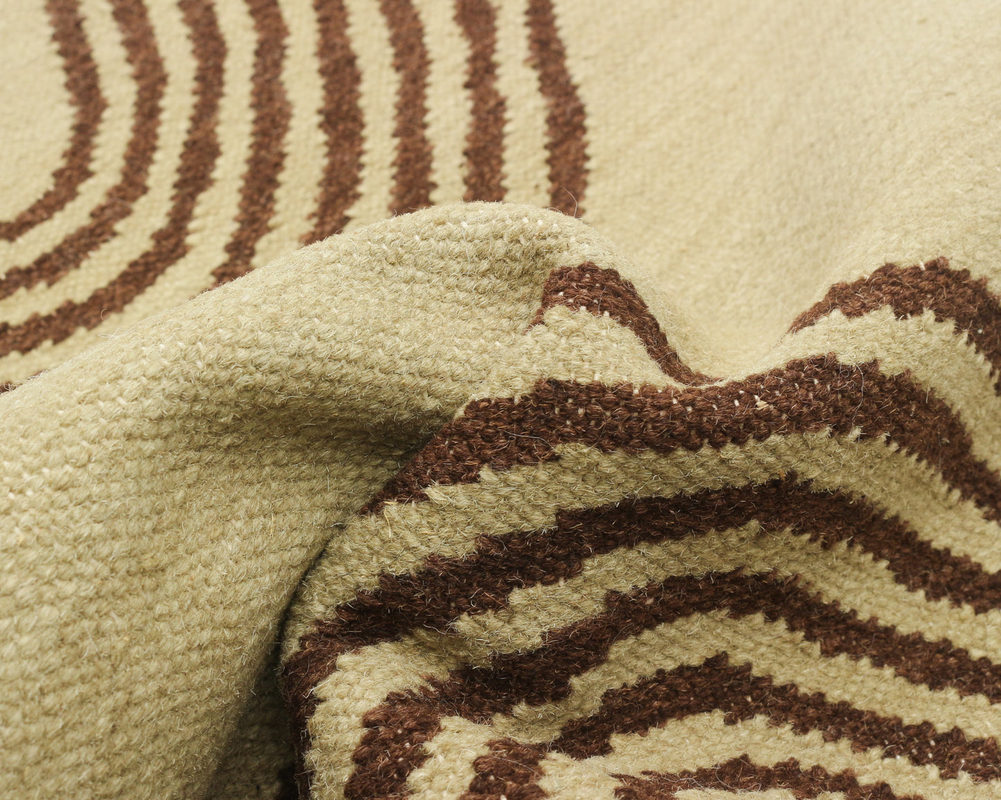 woven mat in moss | #099 | 2'1" x 3'1"
