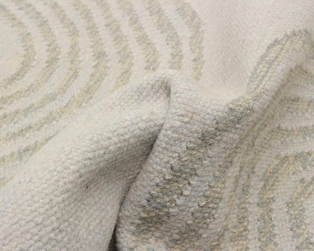 woven mat in concrete | #100 | 2'1" x 3'1"
