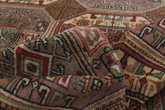 vintage rug in gleam | | 6'5" x 9'10"