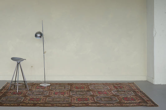 vintage rug in gleam | | 6'5" x 9'10"