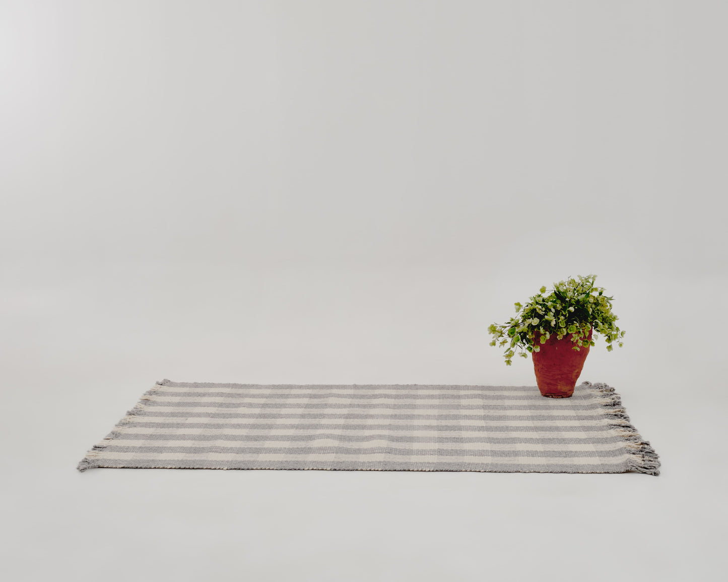 tufted rug in cinder | #231 | 5'2" x 7'5"
