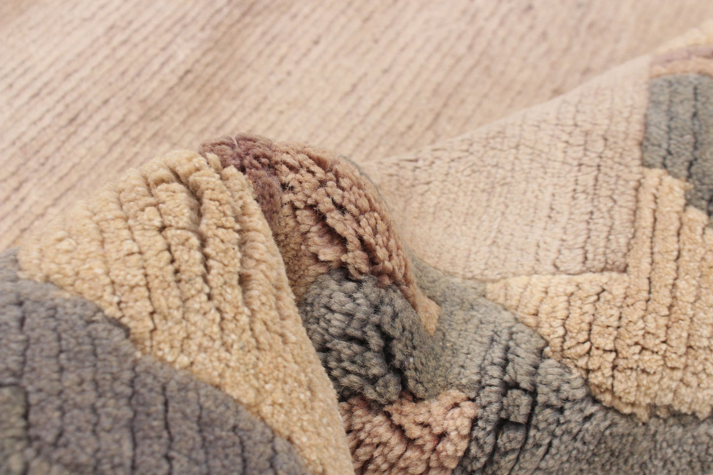 nepalese rug in mink  || 6'8" x 9'8"
