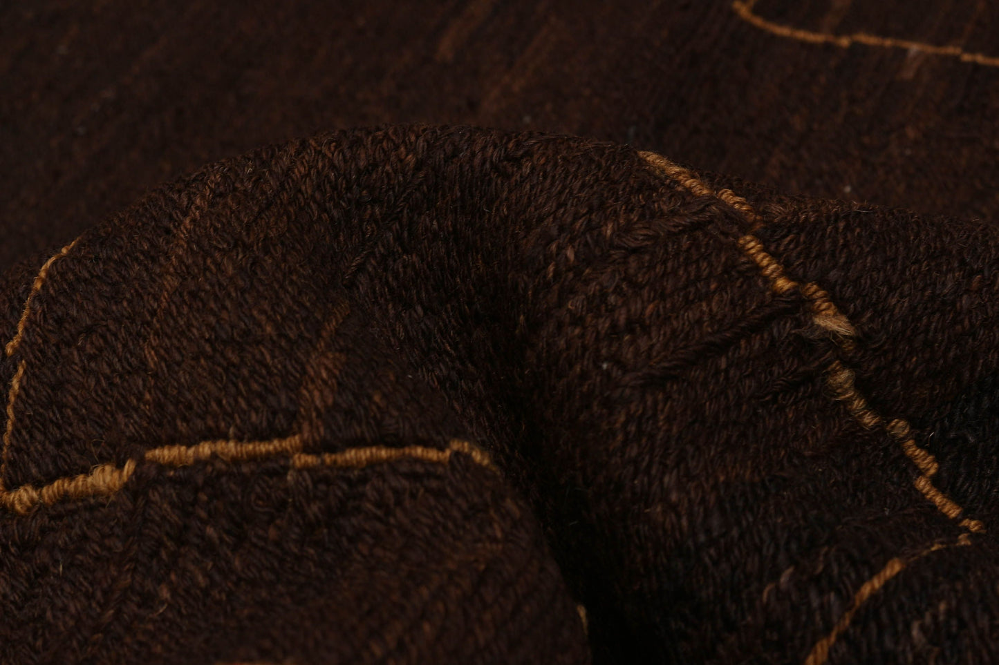 flatweave rug in tannin || 7'7" x 10'0" 