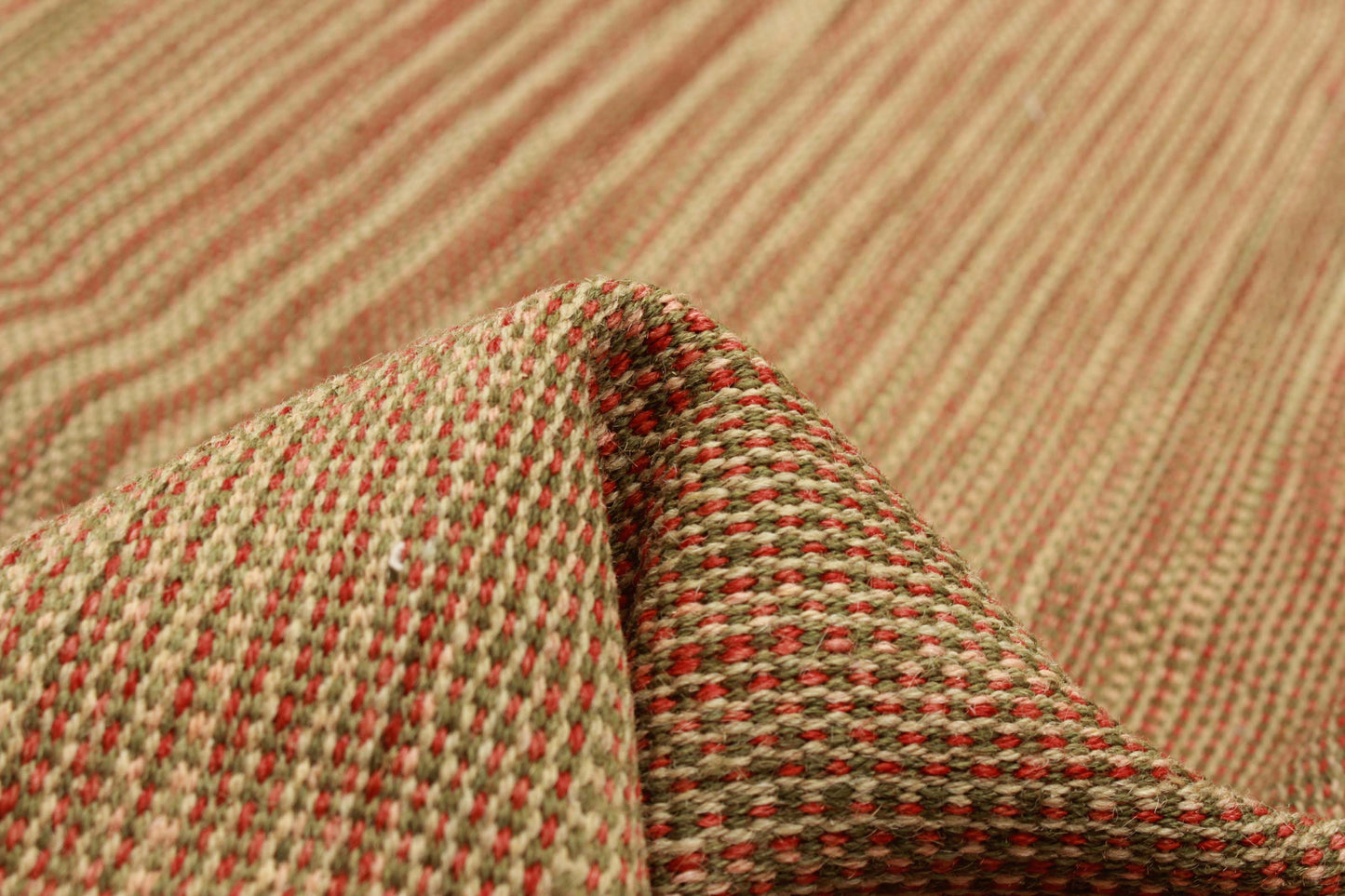 flatweave rug in cotta | 331 | 5'8" x 7'0"