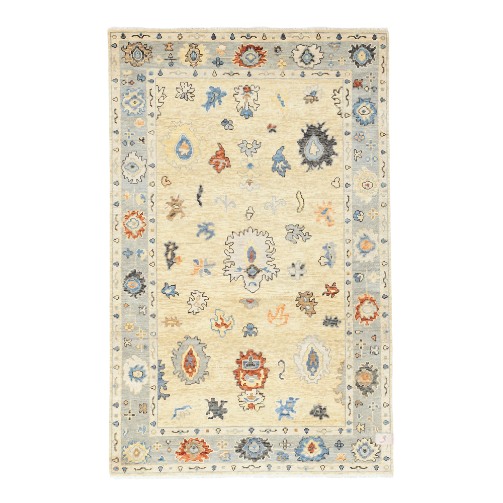 oushak rug in parchment || 5'0" x 7'11"