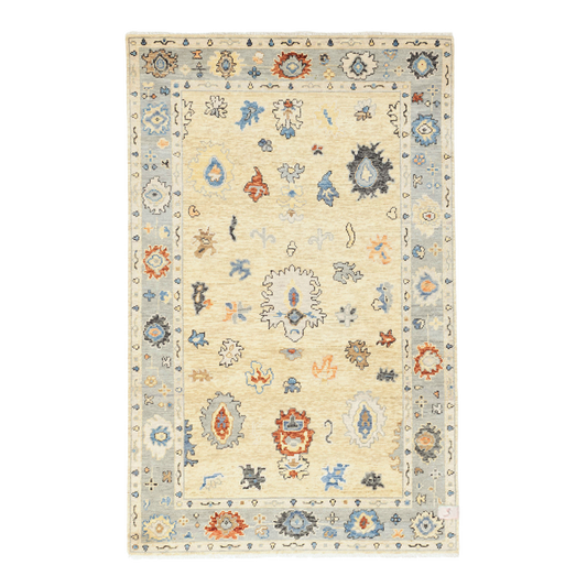 oushak rug in parchment || 5'0" x 7'11"