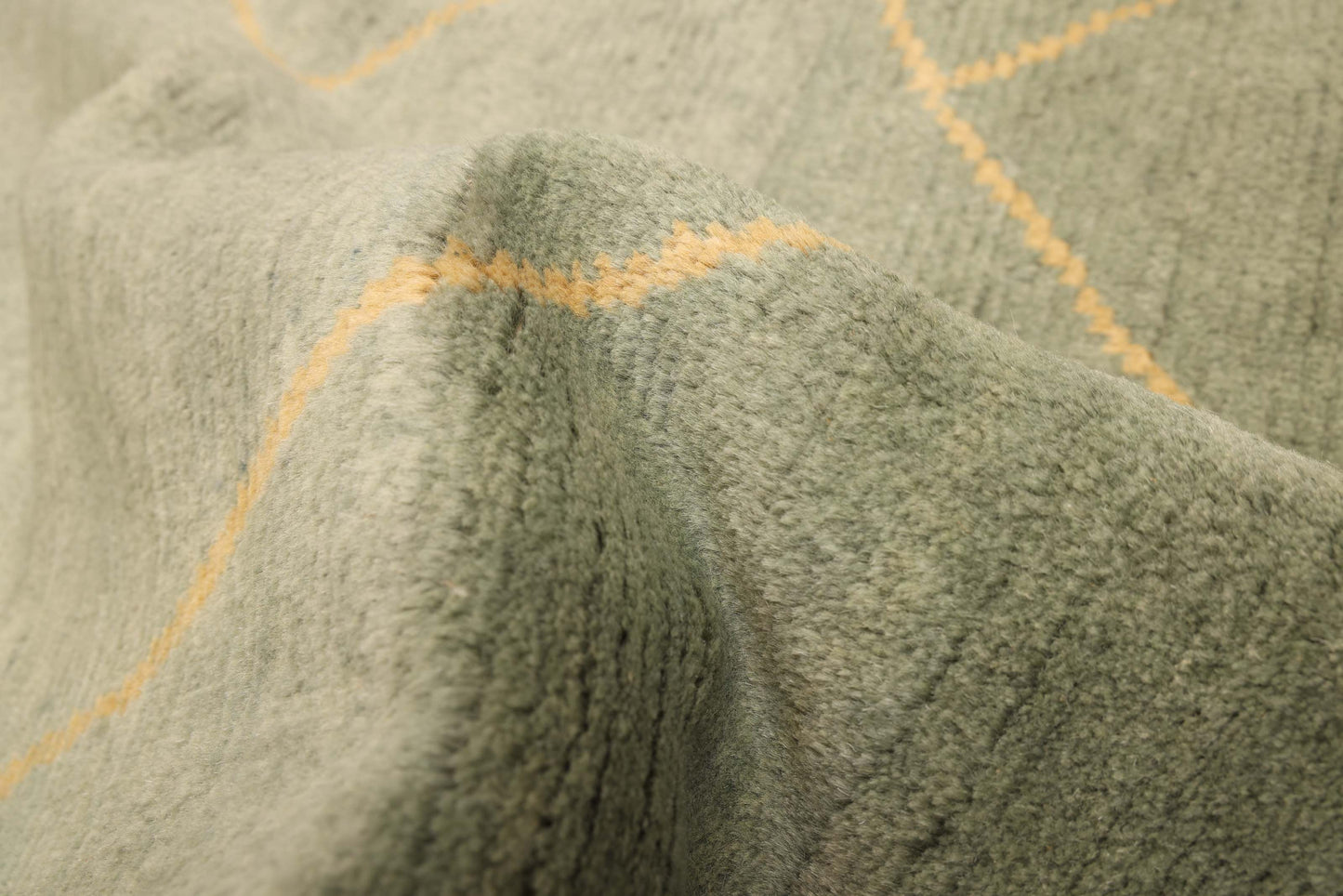 moroccan style rug in basil || 9'0" x 12'3"