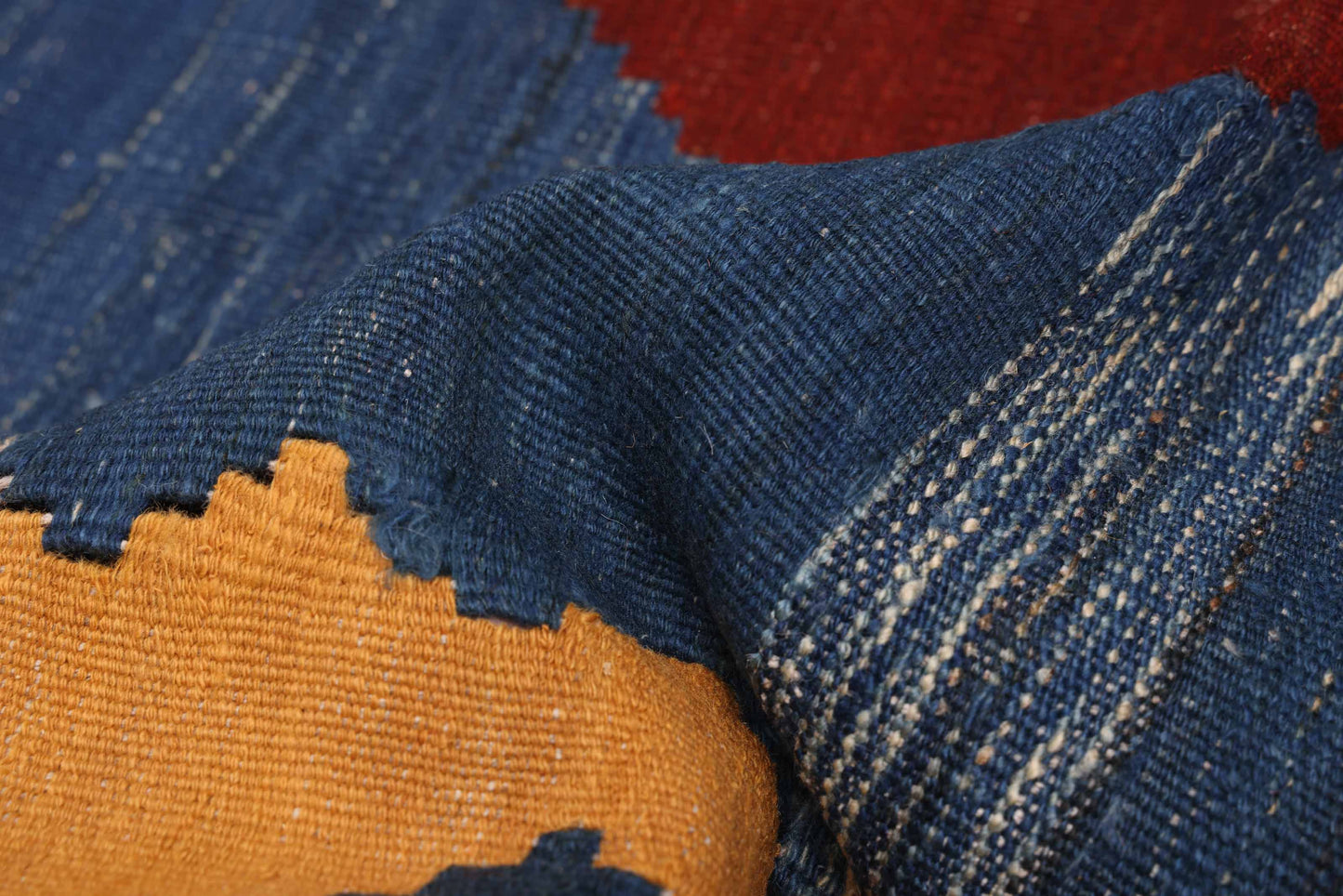 flatweave rug in solar || 5'8" x 9'0"