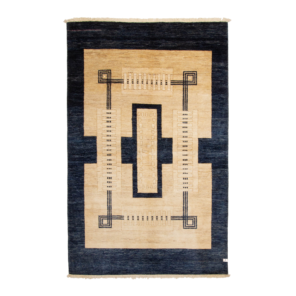 ziegler rug in inkwell || 5'1" x 8'0"