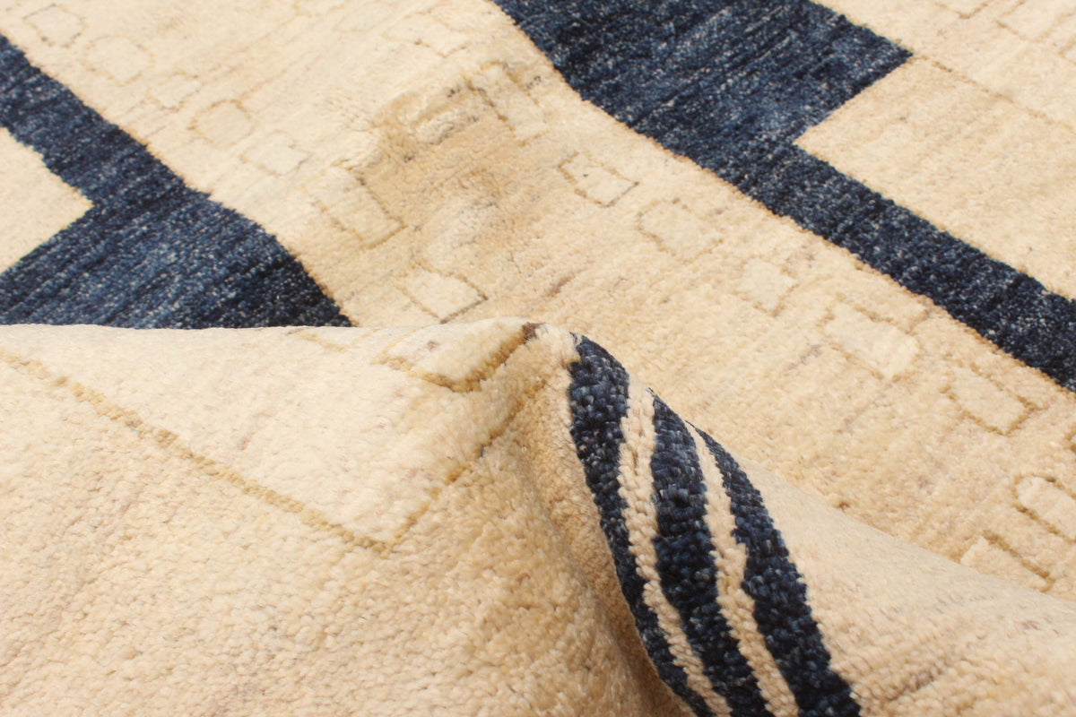 ziegler rug in inkwell || 5'1" x 8'0"