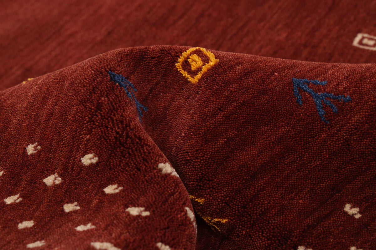 gabbeh rug in ridge || 5'6" x 9'0"