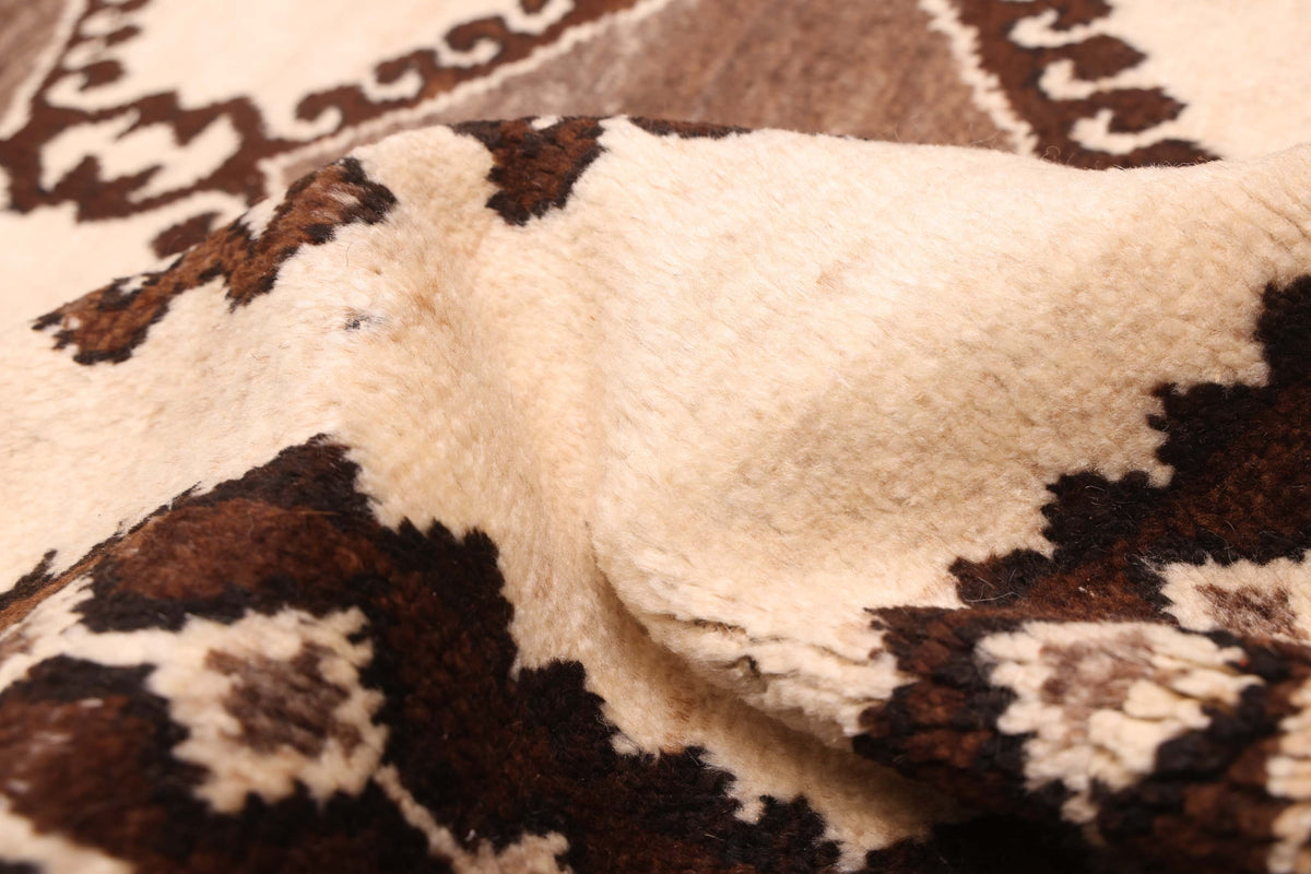 vintage rug in saddle || 3'7" x 6'5"