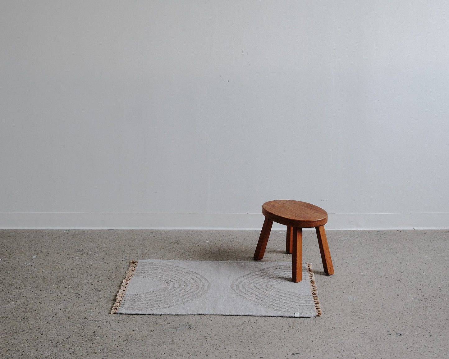 woven mat in concrete | #100 | 2'1" x 3'1"