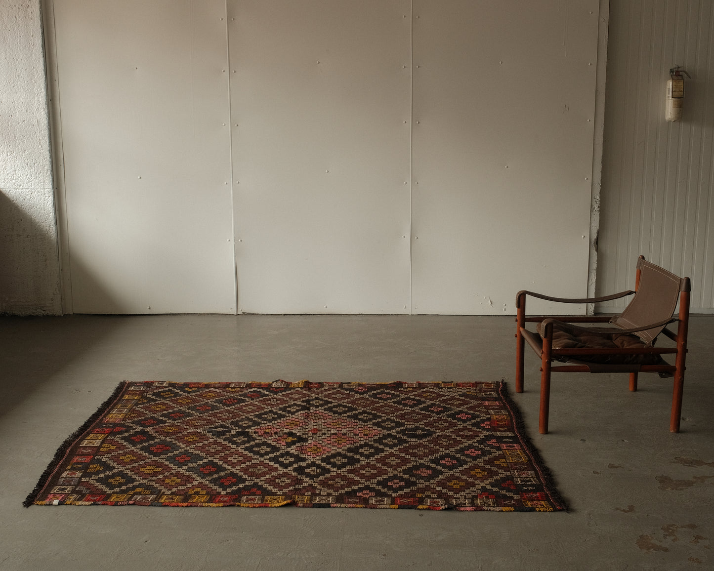 turkish yoruk kilim in elderberry | #006 |4'11" x 6'7"