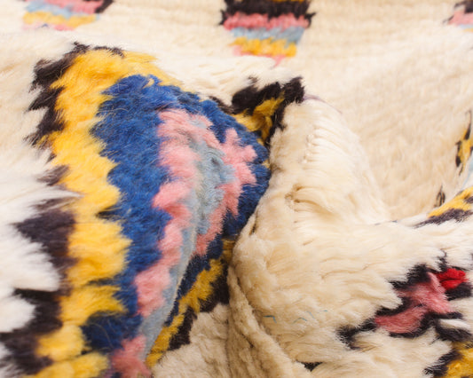 moroccan style rug in snapdragon | #011 | 5'8" x 9'1"