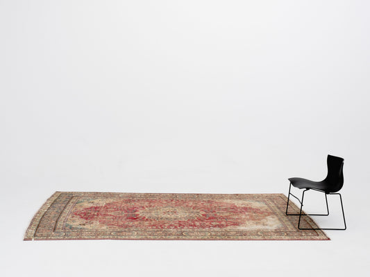 vintage turkish rug in bloom | #057 | 6'8" x 10'2"