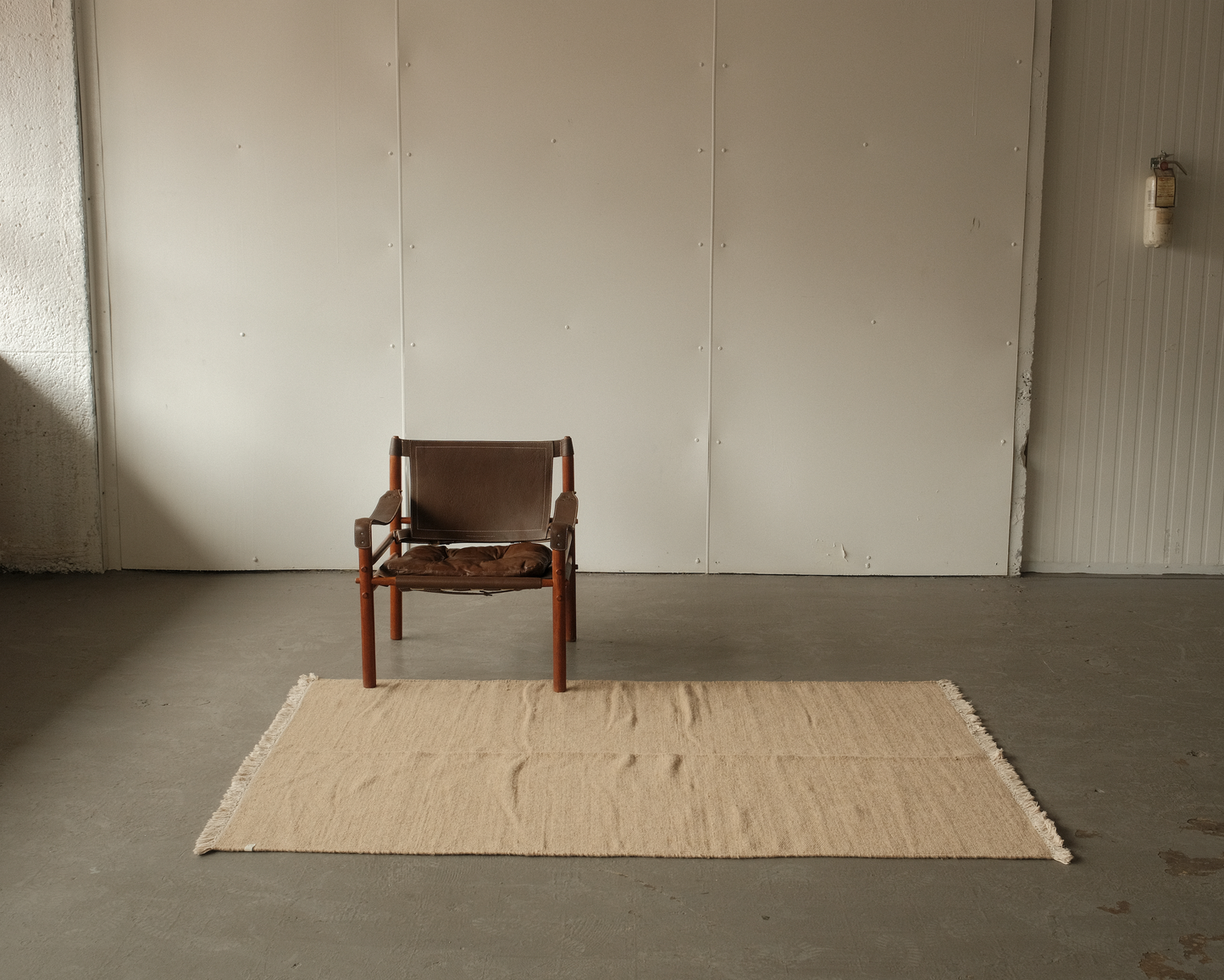 turkish kilim in sand | #007 | 4'7" x 6'7"