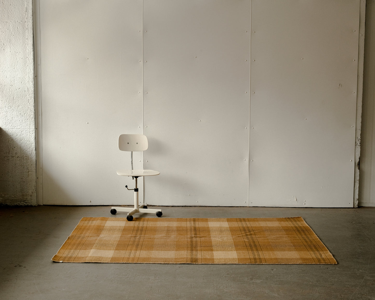 flatweave rug in barley | #041 | 5'7" x 7'10"
