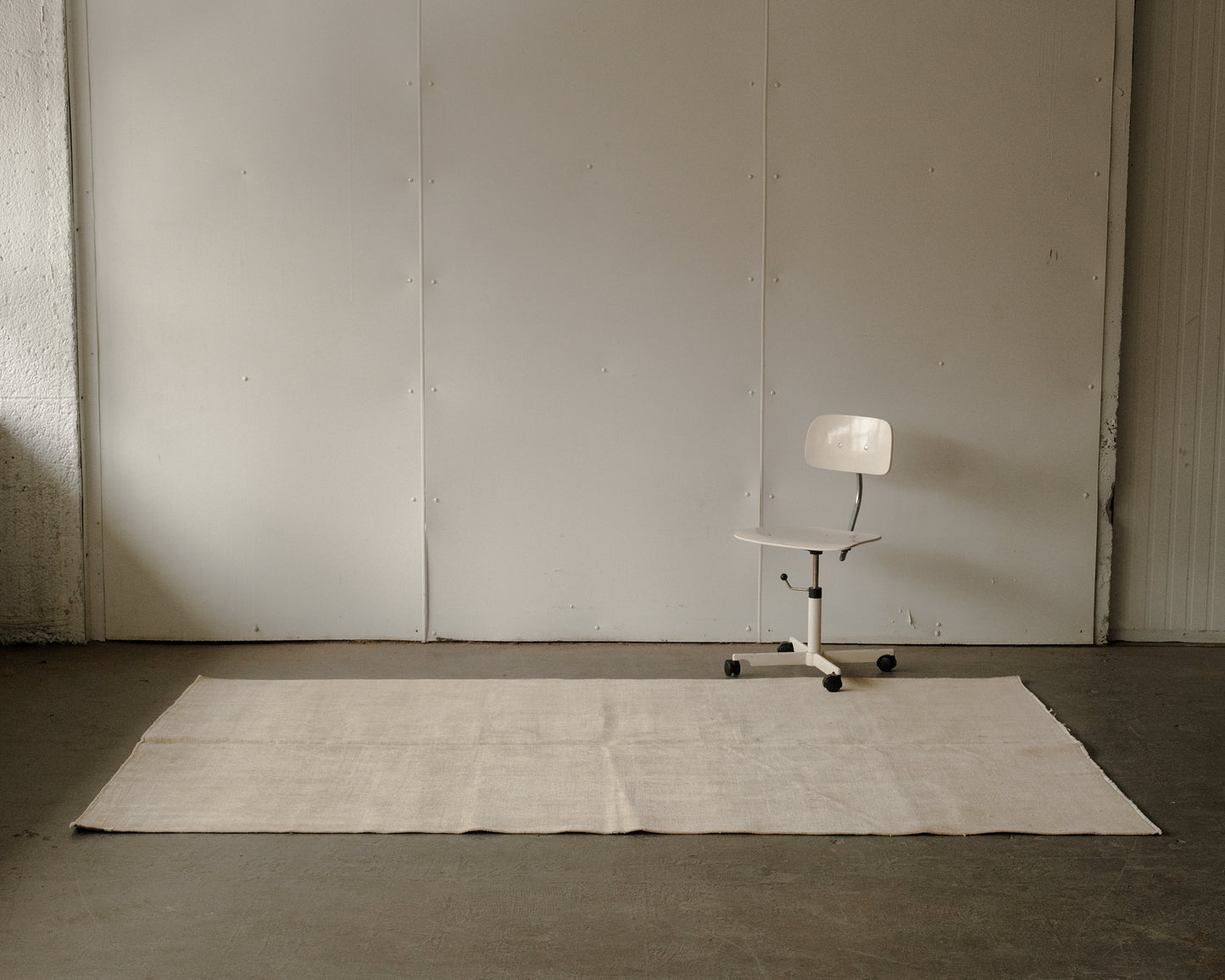 vintage turkish rug in winter | #037 | 5'10" x 9'1"